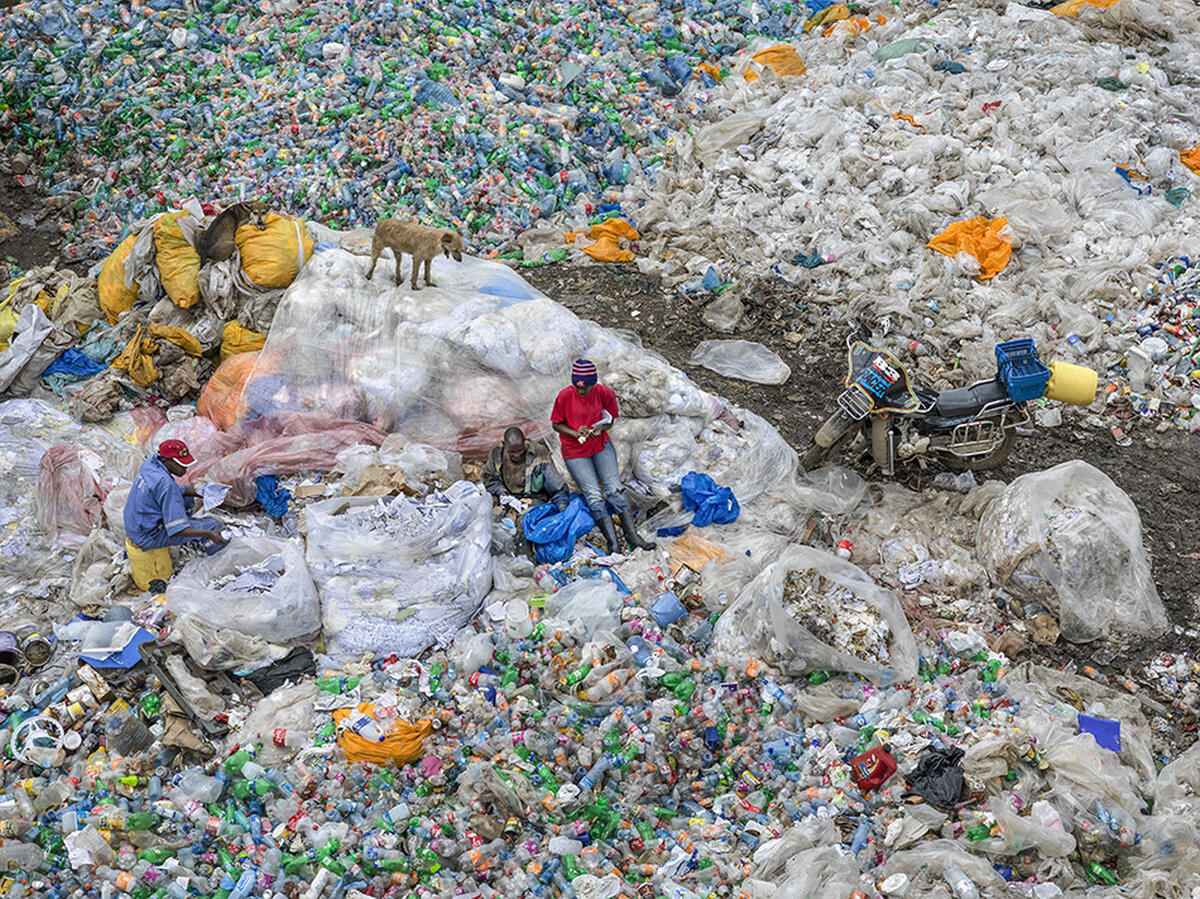 Edward Burtynsky, Dandora Land ll #3, Plastics Recycling, Nairobi, Kenya, 2016
